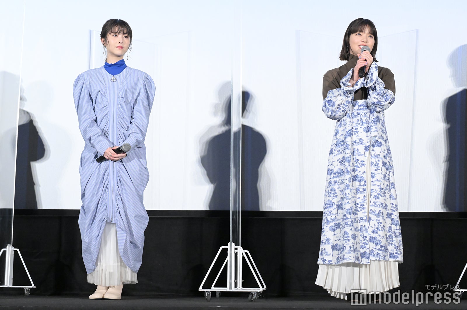 浜辺美波、岸井ゆきの（C）モデルプレス
