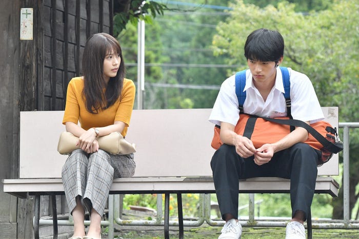 有村架純、岡田健史/「中学聖日記」第3話より(C)TBS