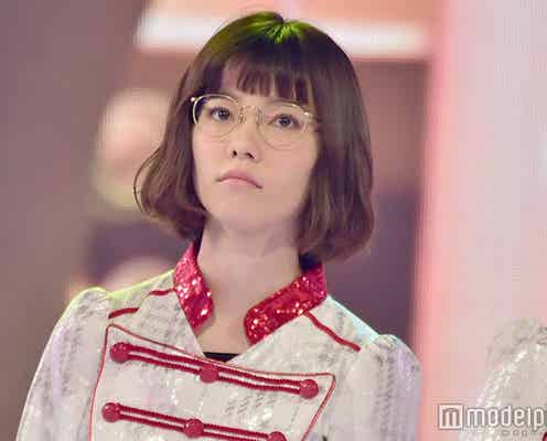AKB48島崎遥香、貴重なメガネ姿でリハ<紅白リハ3日目>