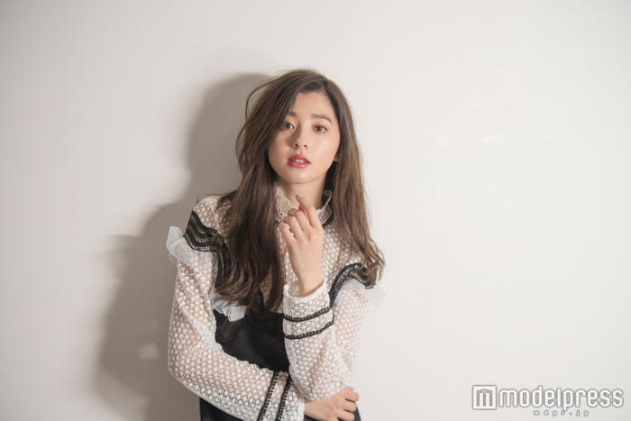 朝比奈彩(C)モデルプレス