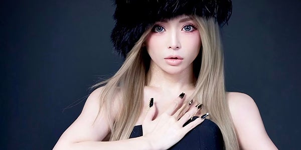 MR9 紫 透けないタンクトップ　浜崎あゆみ着用 浜崎あゆみ、曲線美際立つタンクトップ姿 舞台裏ショットに反響