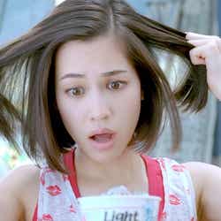 水原希子/ICEカップヌードル新CM「氷入れすぎた」篇より