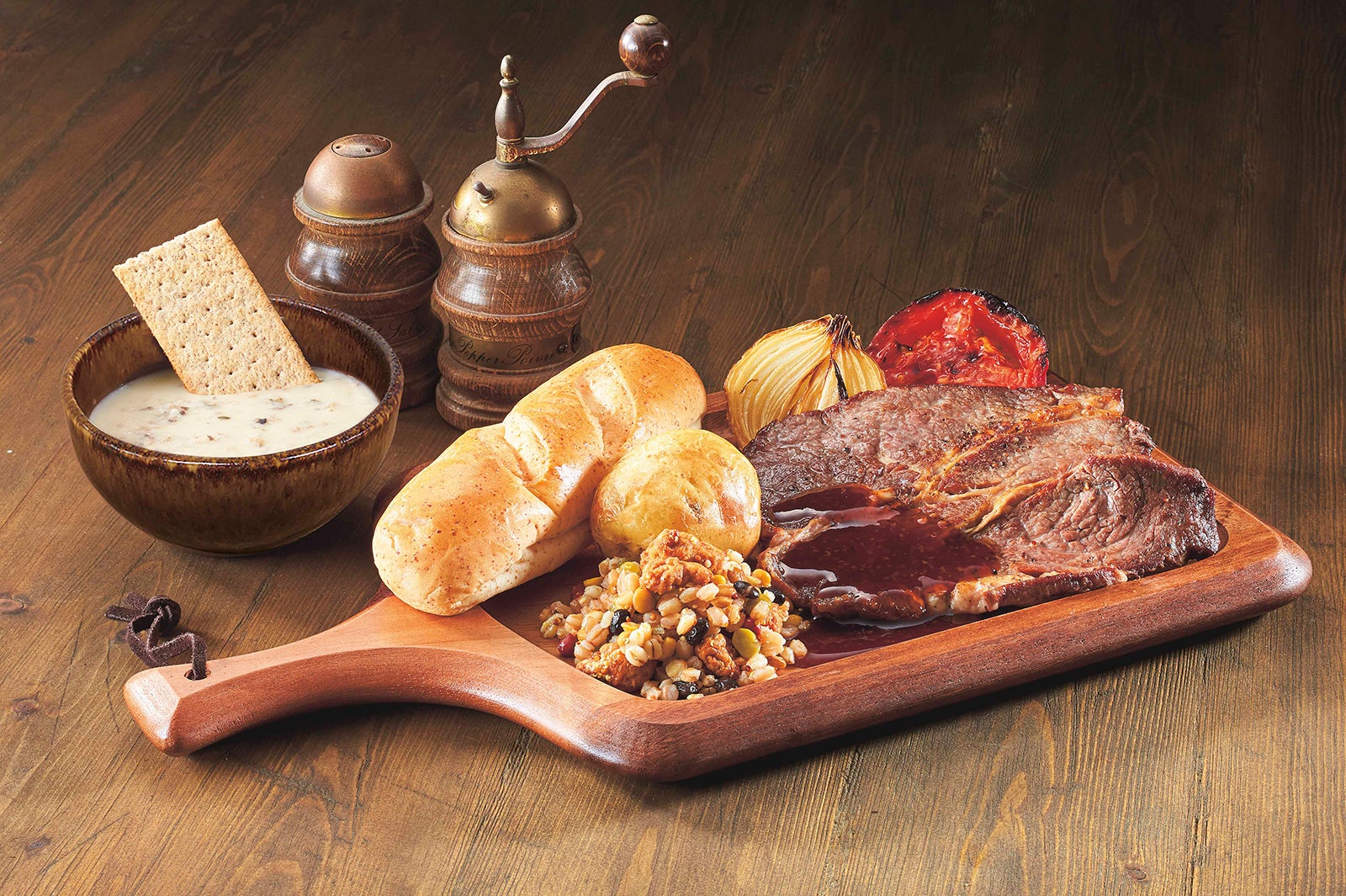 調査兵団プレート～ビーフステーキ～／画像提供：ユー・エス・ジェイ