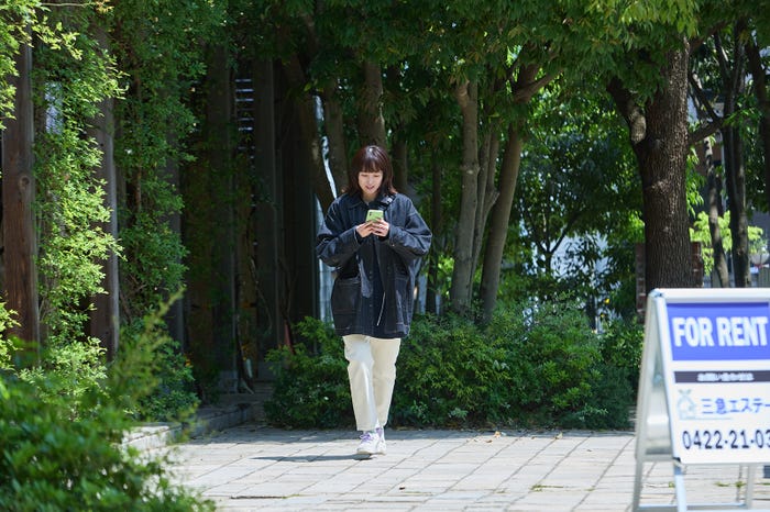 清野菜名「日曜の夜ぐらいは…」第6話より(C)ABCテレビ