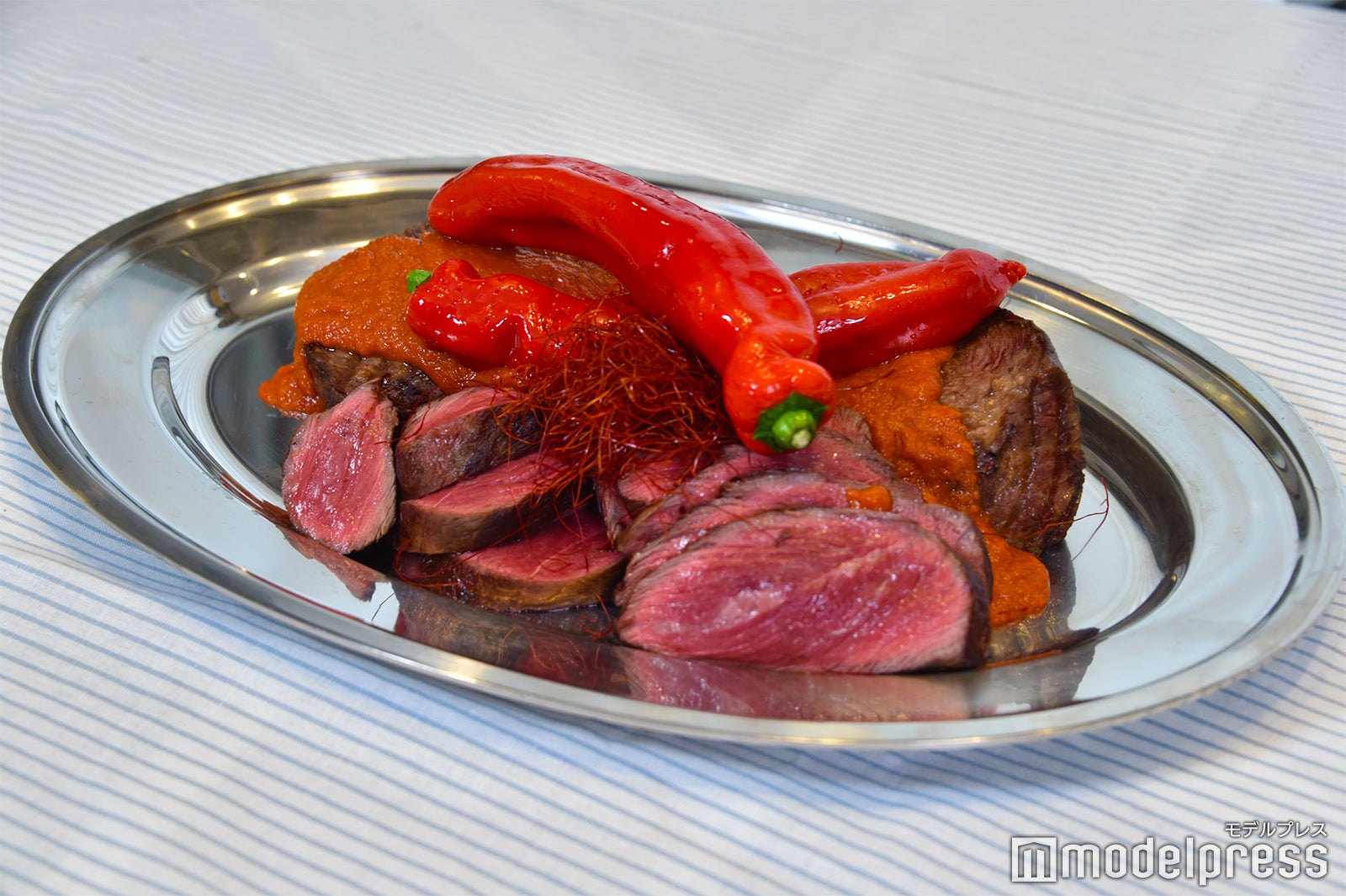 鈴木亜美が作った特製“激辛ステーキ”