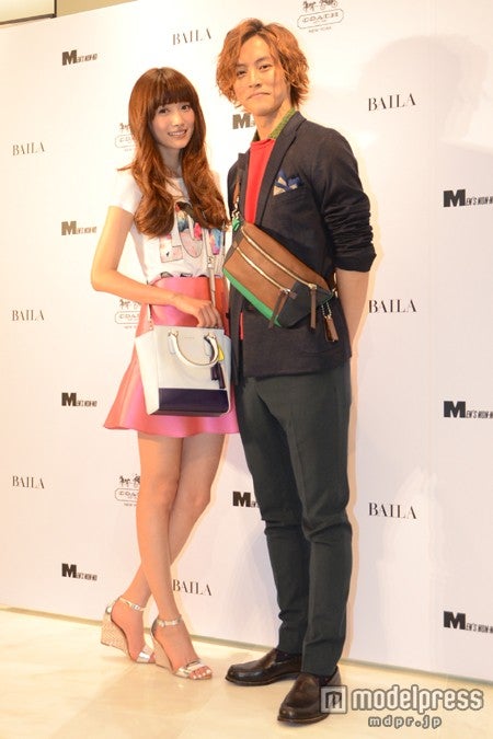 ヨンア（左）、松坂桃李（右）