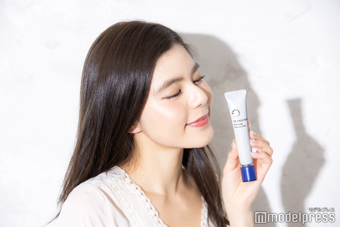 (C)モデルプレス