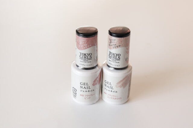 100均　ダイソー　ジェルネイル　DA41　DA42　100円