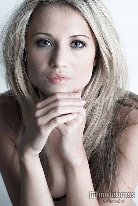 後に引かない可愛いヤキモチを／Photo by Lies Thru a Lens □