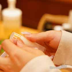 自分で選んだマスキングテープを巻きつけて…(C)モデルプレス