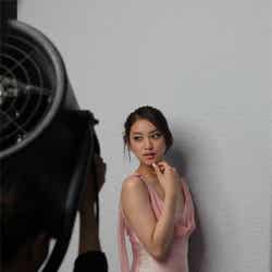 武井咲/CM撮影メイキングショット