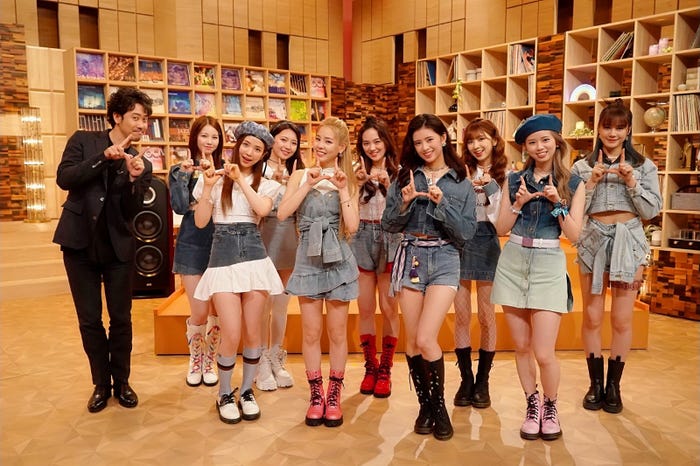 大泉洋、NiziU(C)NHK