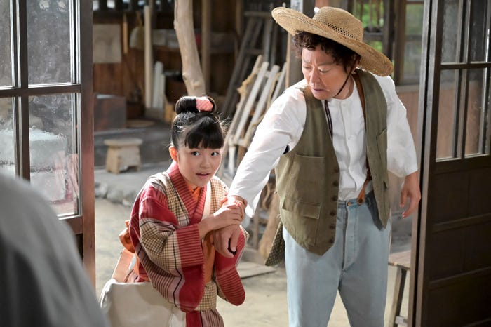 永瀬ゆずな、阿部サダヲ「あんぱん」第7話(C)NHK