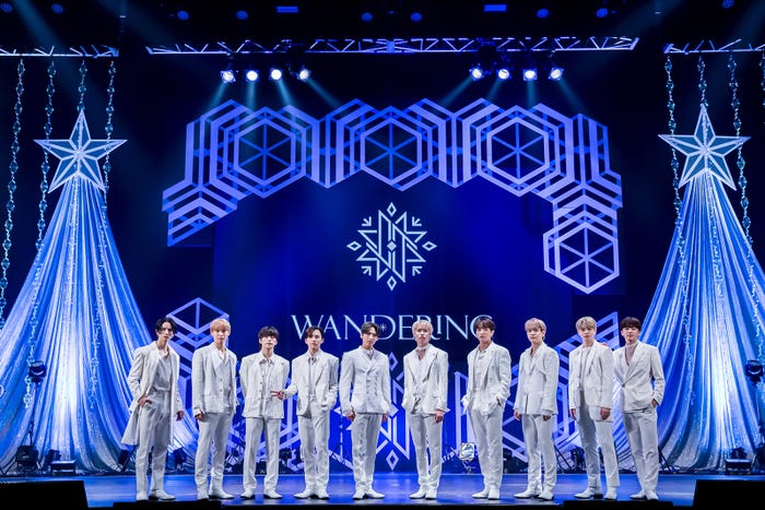 『JO15THシングル「WANDERING」発売記念クリスマスショー』(C)LAPONE ENTERTAINMENT