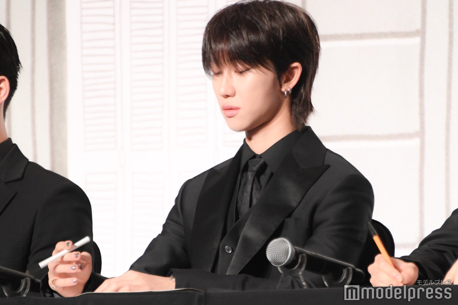 ネイルも素敵なTHE 8（C）モデルプレス