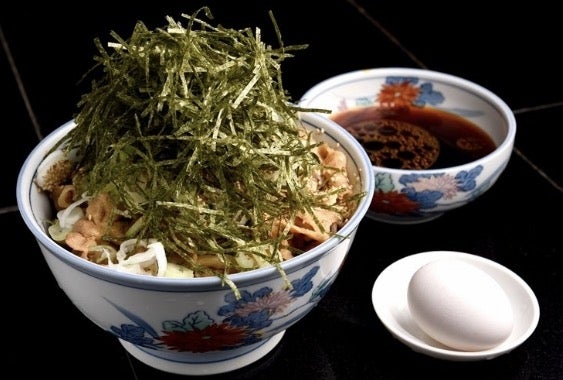 冷たい肉そば／画像提供：株式会社S＆Eダイニング