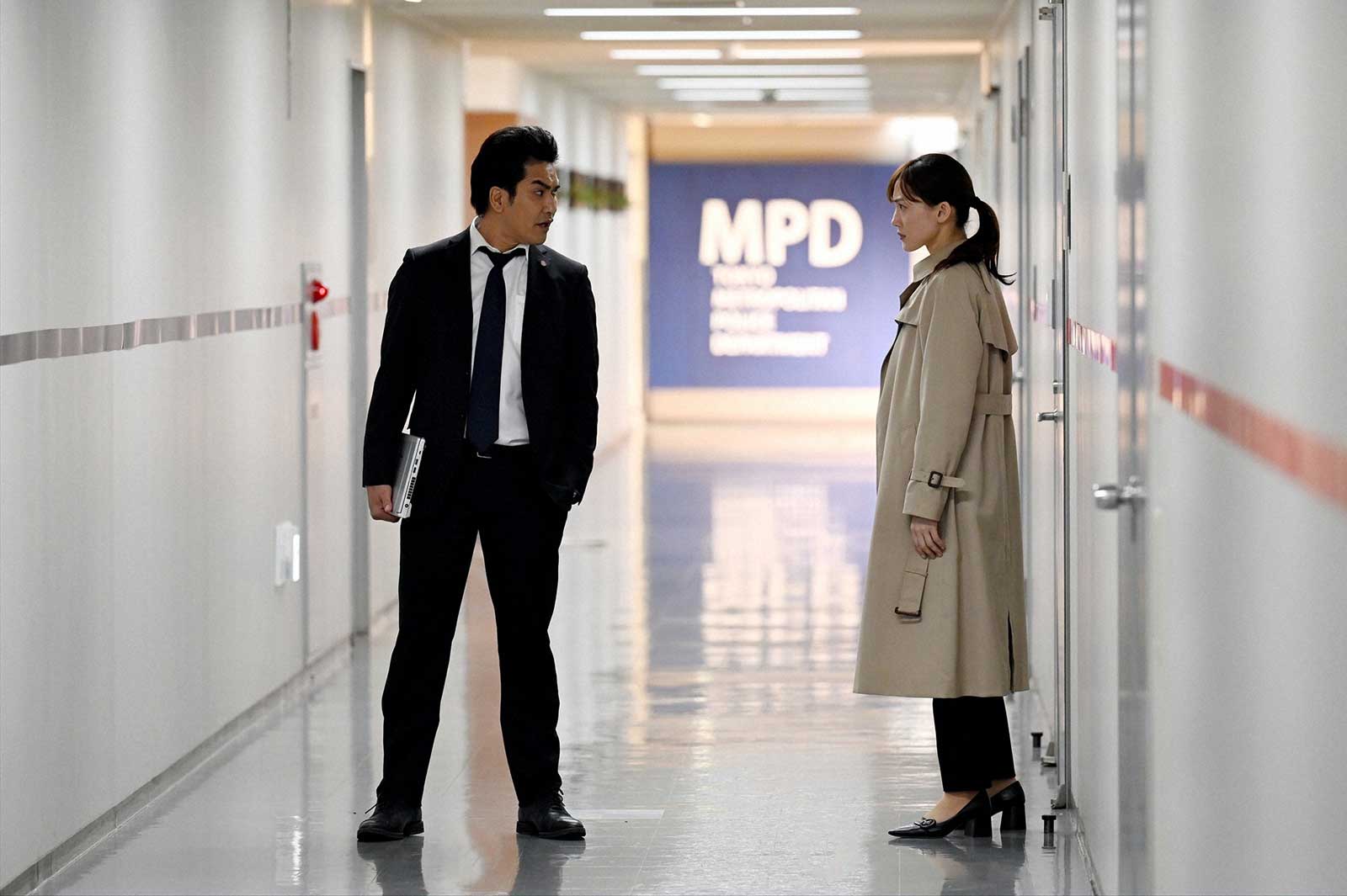 北村一輝、綾瀬はるか「天国と地獄 ～サイコな2人～」最終話より（C）TBS