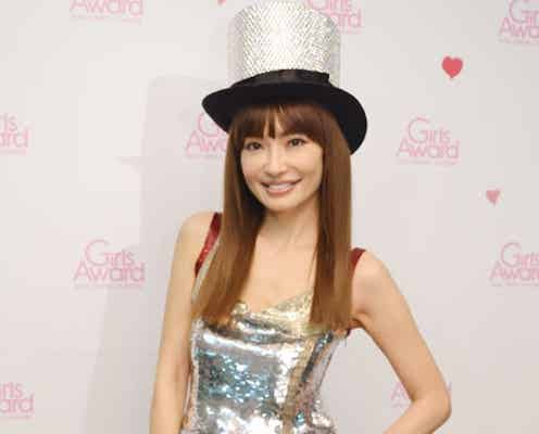 平子理沙、ミニワンピで美脚披露!キュートLIVEで3万人の女子を魅了