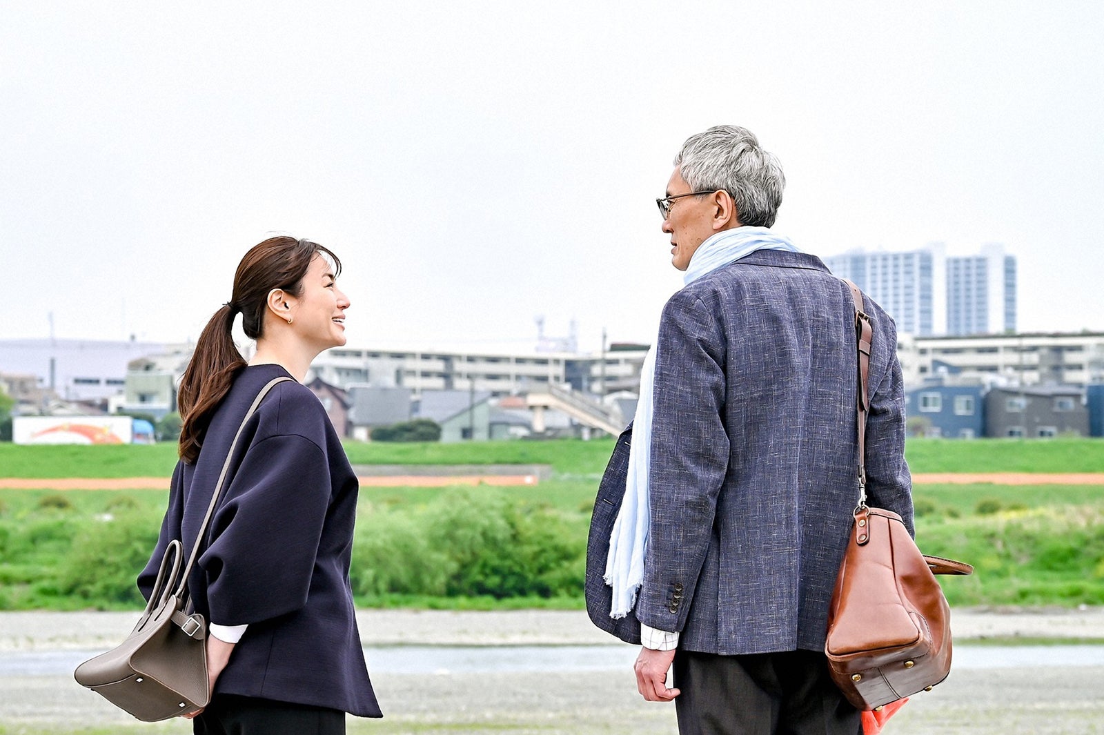 井川遥、松重豊／「持続可能な恋ですか？～父と娘の結婚行進曲～」第5話より（C）TBS