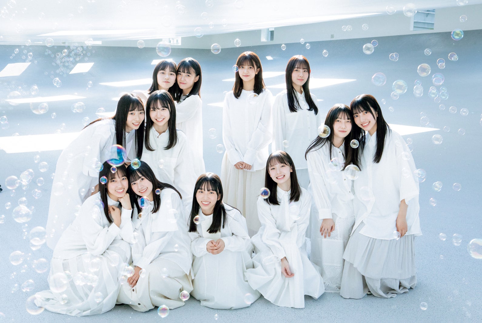 日向坂46・4期生、史上初の“全員集合”で雑誌初登場＆表紙抜擢 グループ