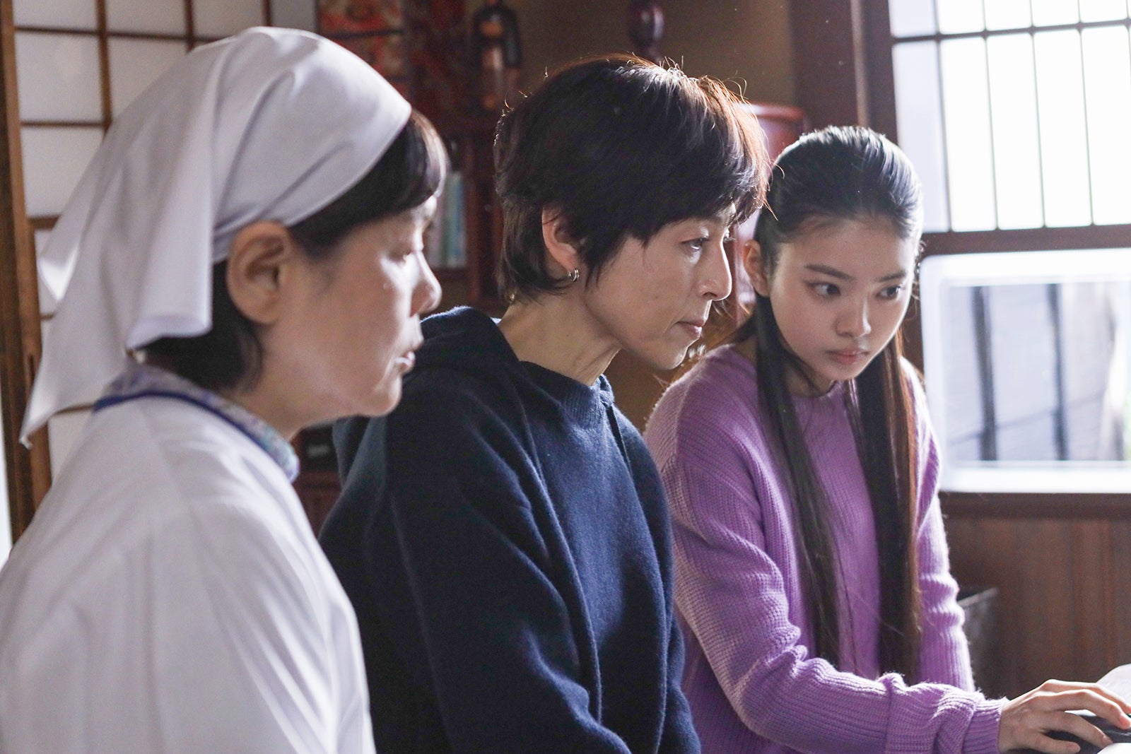 鈴木保奈美ら「プライベートバンカー」第1話（C）テレビ朝日