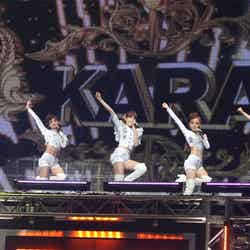 KARA（SBS創立20周年 SEOUL TOKYO MUSIC FESTIVAL 2010より）写真右から2番目がク・ハラ