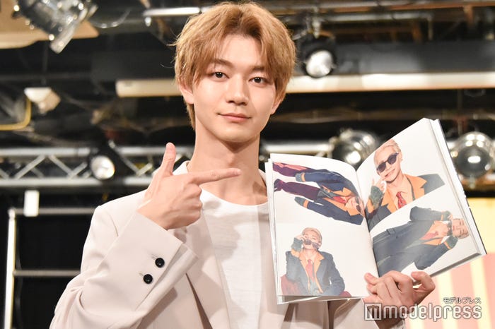 メンバーからの好評受けオールバックに挑戦していきたい吉澤要人(C)モデルプレス