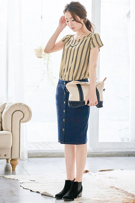 ストライプビジュー付きトップス「Pierrot」1,200円（税込）／画像提供：Pierrot