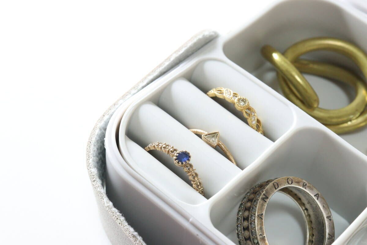 ダイソー アクセサリー収納ボックス ダイソーのアクセサリー収納ボックス