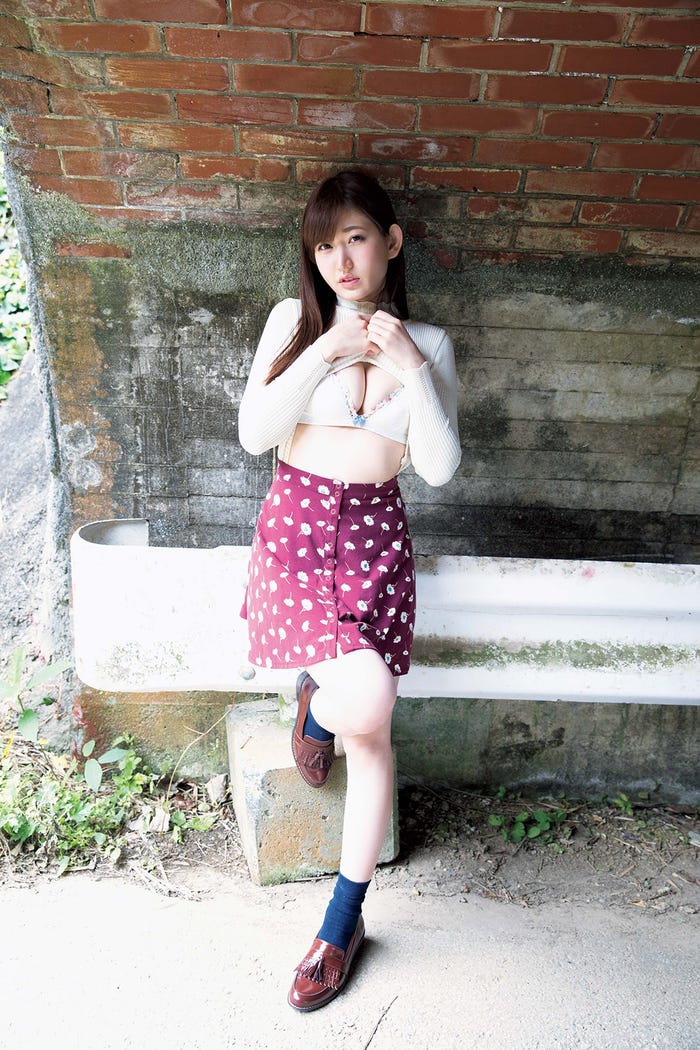 月城まゆ/写真:木村哲夫(画像提供:光文社)