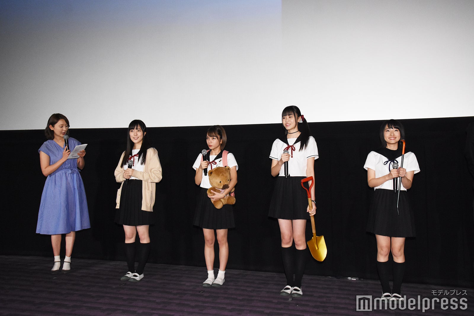 （左から）おのののか、間島和奏、長月翠、阿部菜々美、清原梨央 （C）モデルプレス