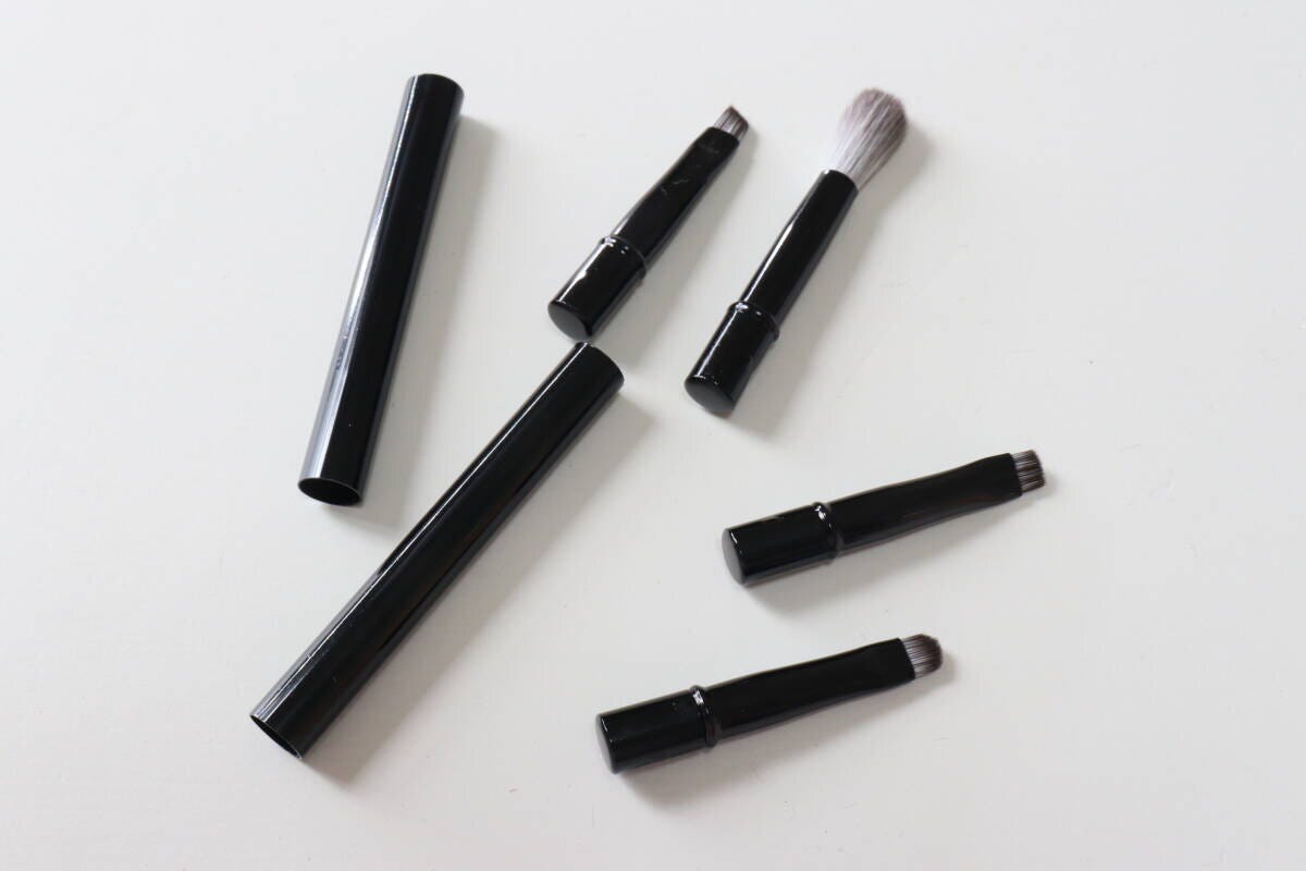 セリア　ポータブルメイクブラシ　ヘッド