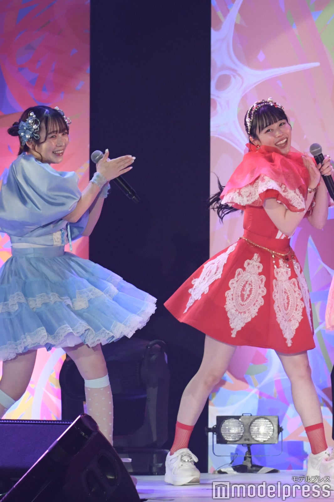 梅田みゆ、佐野愛花（C）モデルプレス