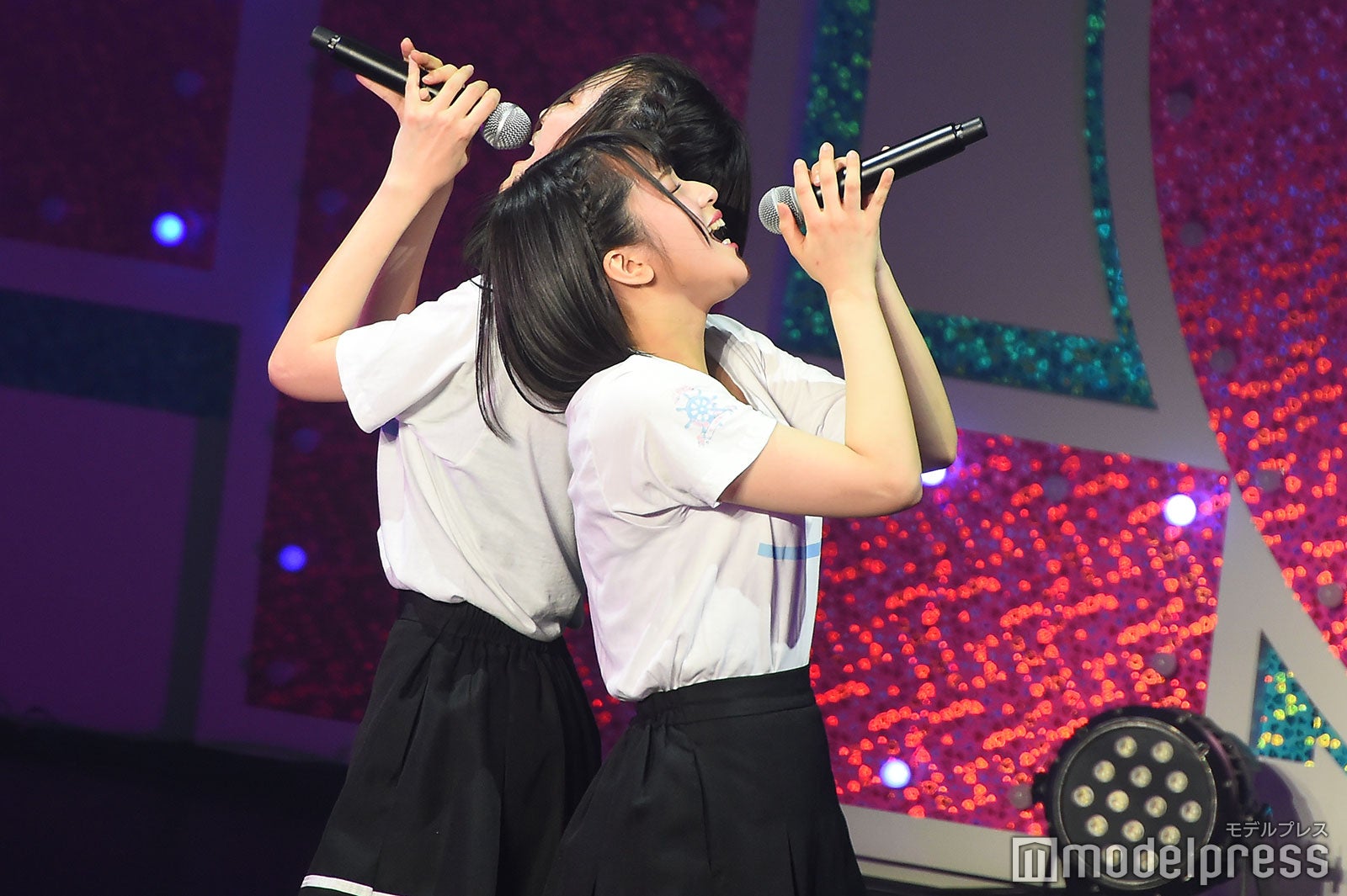 野口衣織、佐々木舞香／＝LOVEファーストツアー「今、この船に乗れ！」東京公演 （C）モデルプレス