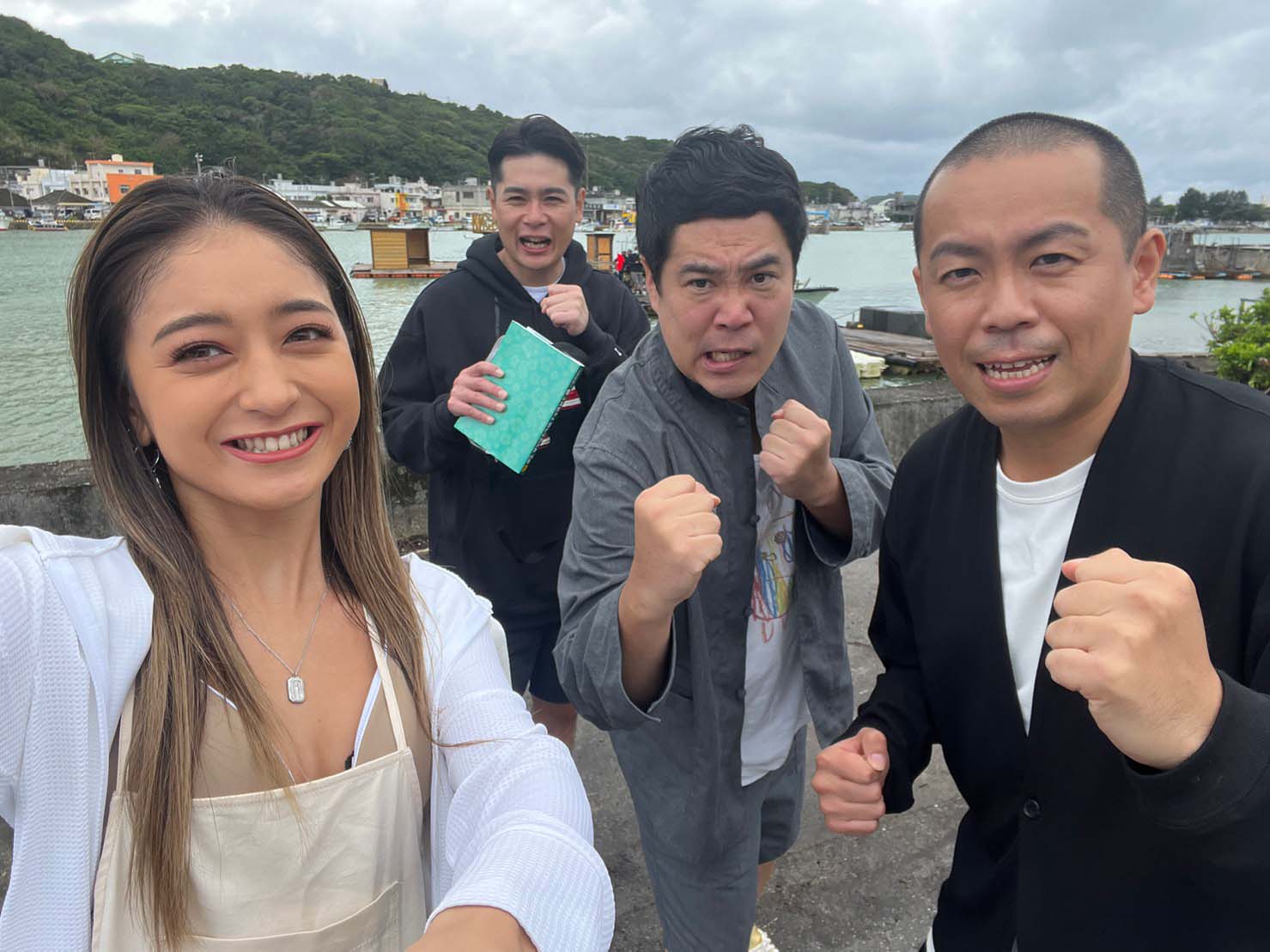 （左から）みちょぱ、吉村崇、タカ、トシ（C）フジテレビ