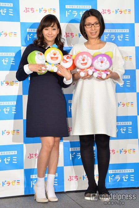 藤本美貴(左)、くわばたりえ(右)