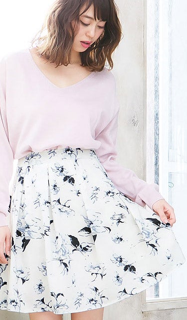 ぼかし花柄フレアスカート「神戸レタス」2690円（税込）／画像提供：神戸レタス