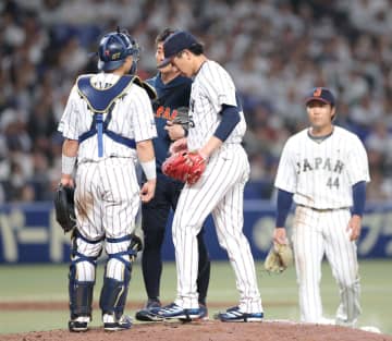 侍ジャパン 緊急降板の大勢が「情けない」と自戒 高橋宏はブルペンで2球だけ投げてマウンドへ 井端監督「大事には至らないと思います」