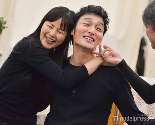 草なぎ剛、犬役でコミカル演技光る 公開稽古からアドリブも炸裂「犬でよかった」<家族のはなし>