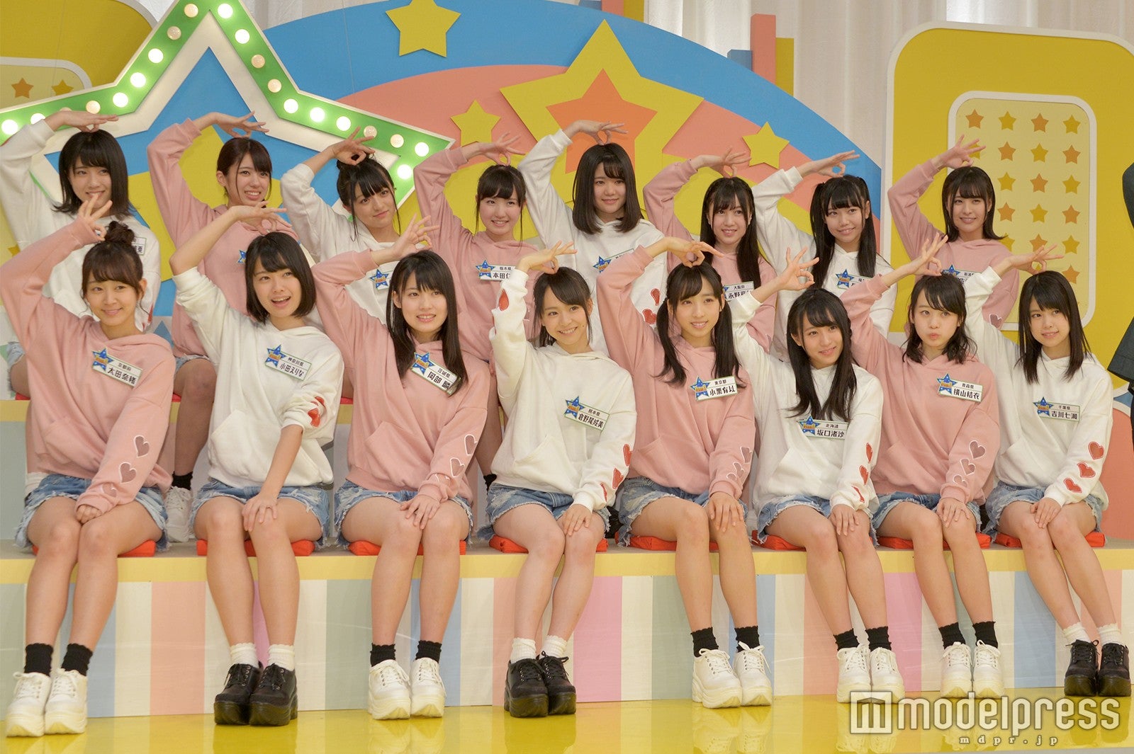 チーム8（C）モデルプレス