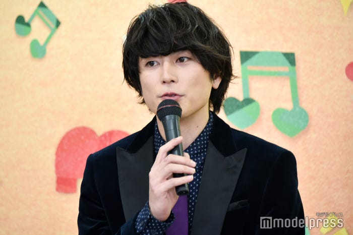 TikTok撮影を回顧した間宮祥太朗(C)モデルプレス