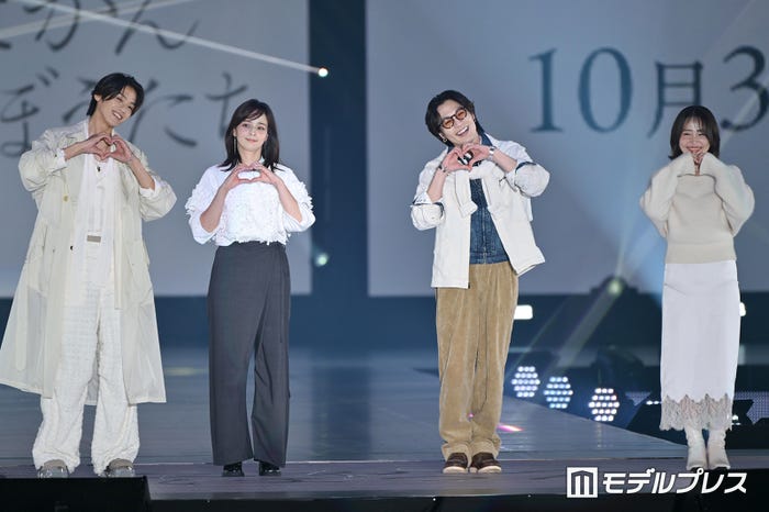 (左から)高木雄也、加藤ローサ、松田元太、大沢あかね(C)モデルプレス