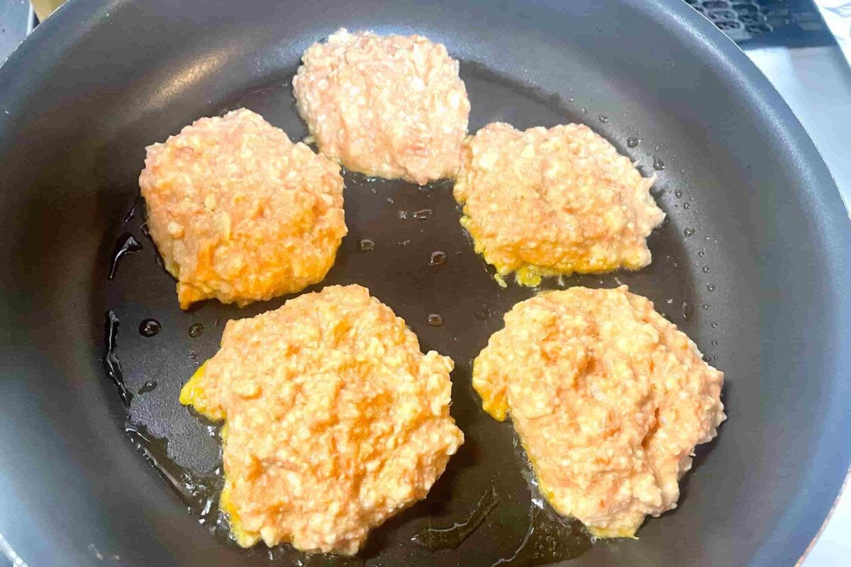 豆腐とにんじんのハンバーグ