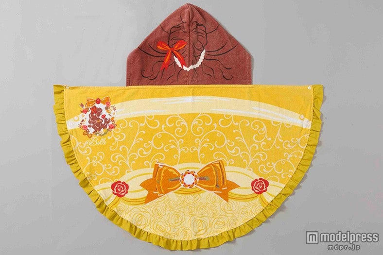 ベルのフードタオル￥3200（C）Disney