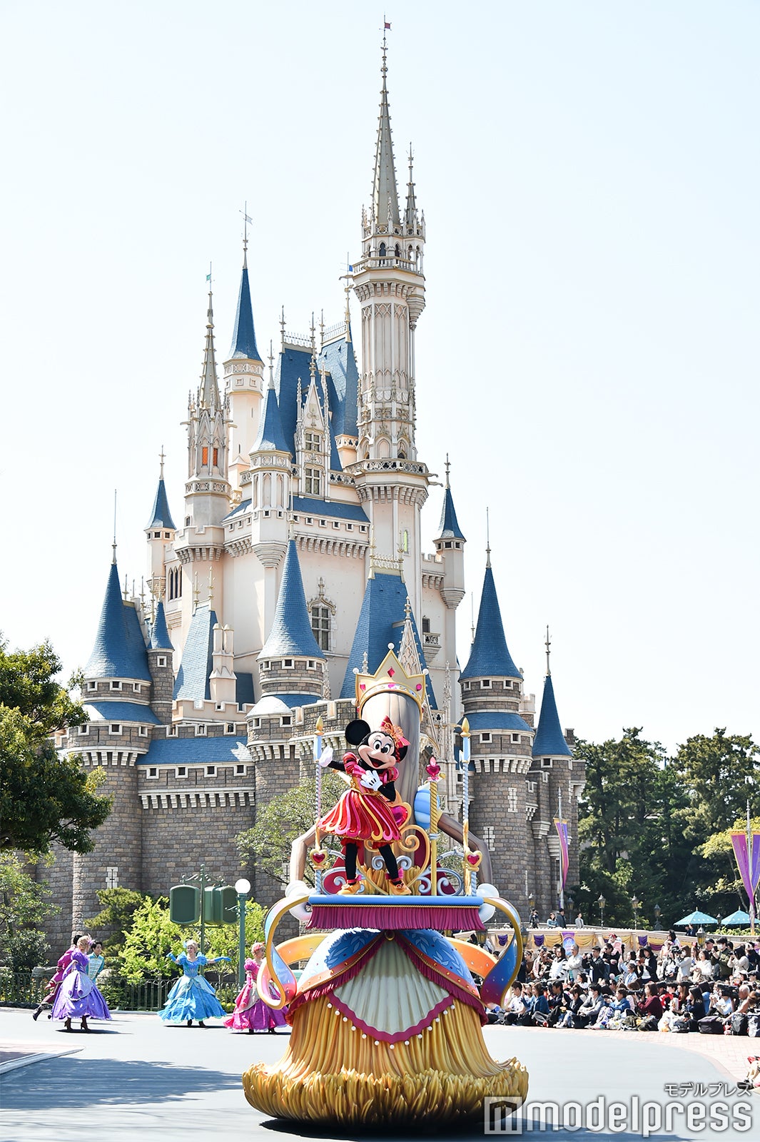 ディズニーリゾートラインに「ファンタジースプリングス」テーマ