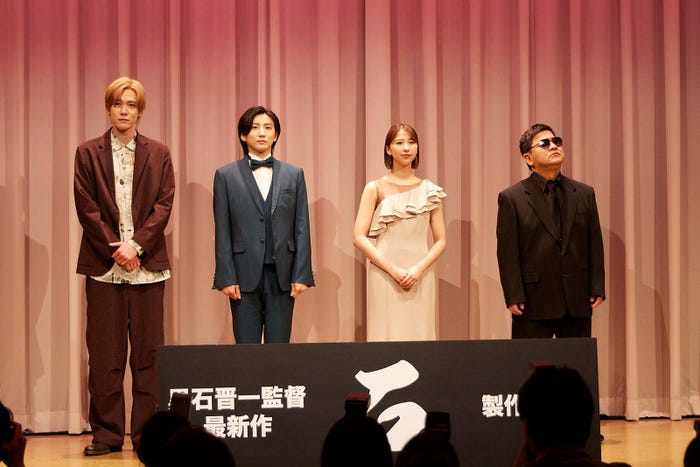 内藤秀一郎、京本大我、玉井詩織、チャンス大城「お迎え渋谷くん」第10話より(C)カンテレ