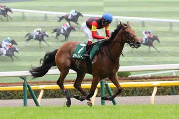【府中牝馬S】セキトバイースト 逃げ切り連覇 荒れ馬場味方に3馬身差完勝 四位師「この馬には恵みの雨だった」