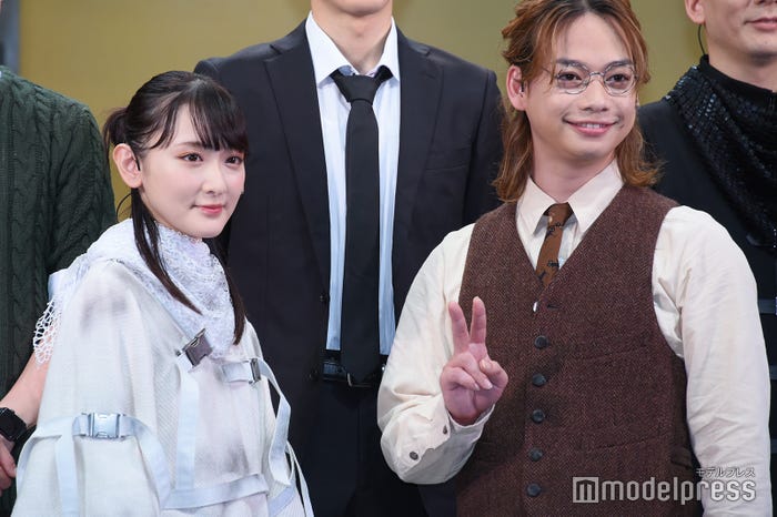 生駒里奈、池田純矢 (C)モデルプレス