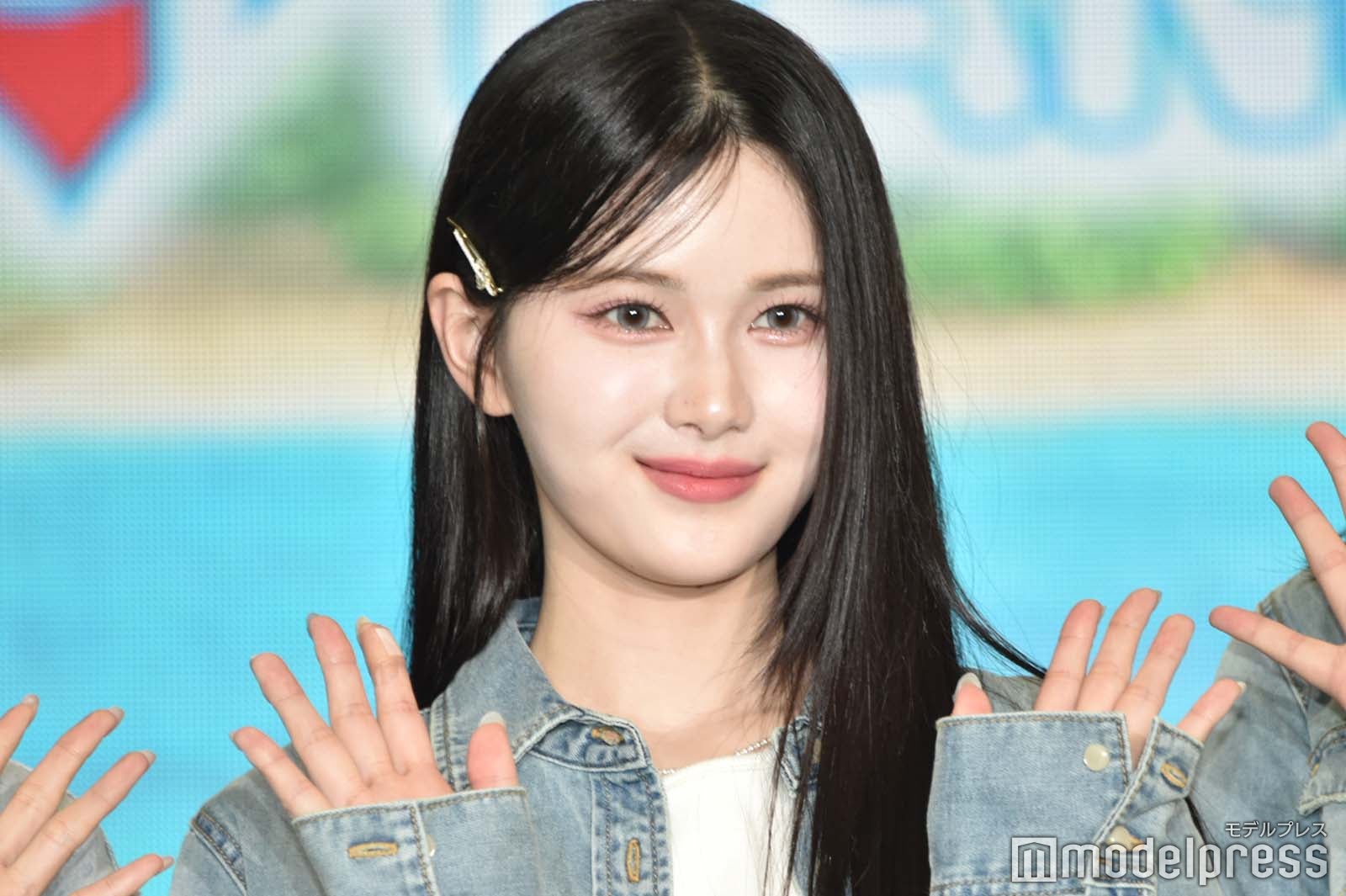 マユ（C）モデルプレス