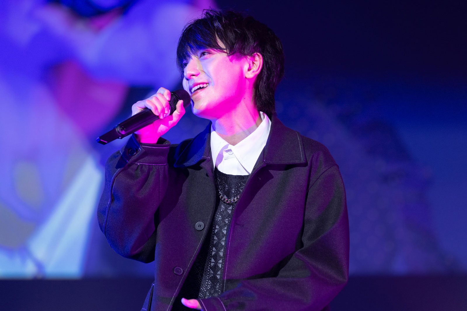 「虹／Aqua Timez」を披露する小西詠斗（提供写真）